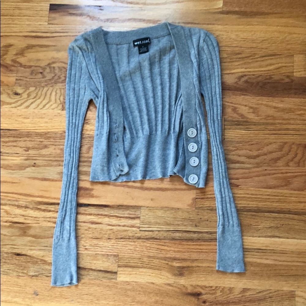 Crop button up